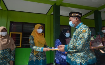 GURU, ANTARA APRESIASI DAN TANTANGAN